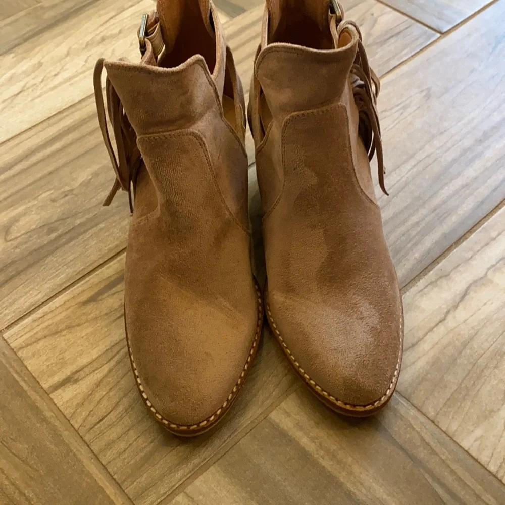 Fringe booties - Picture 1 of 4